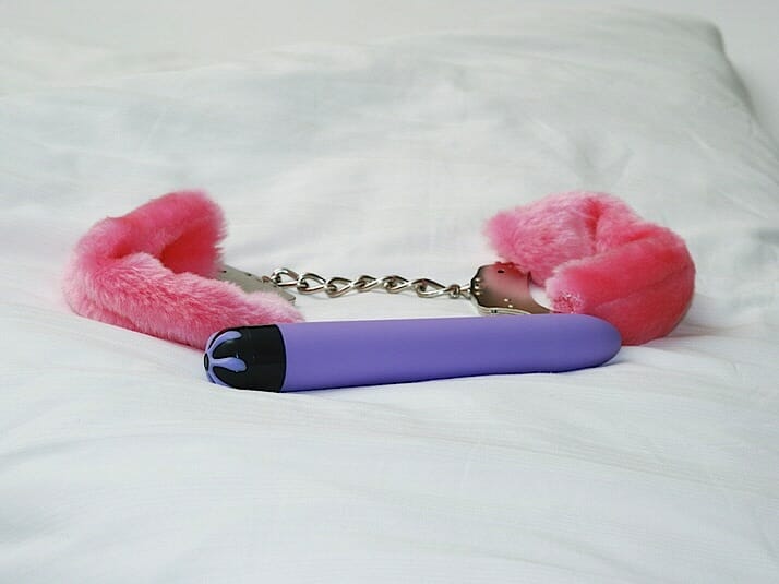 6 Tiny Sex Toys To Carry In Your Bag